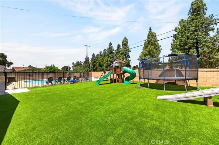 3837 Shelter Grove, Claremont, California 91711