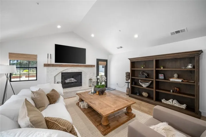 1010 Yarrow Court, San Luis Obispo, California 93401