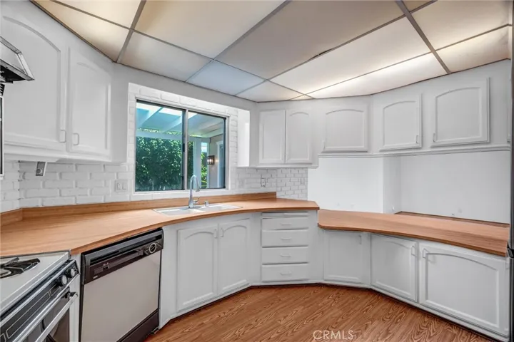 5200 Irvine Boulevard 11, Irvine, California 92620