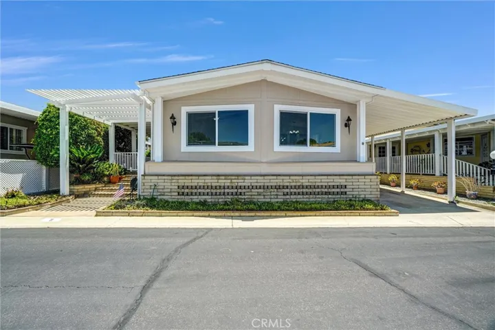 5200 Irvine Boulevard 11, Irvine, California 92620