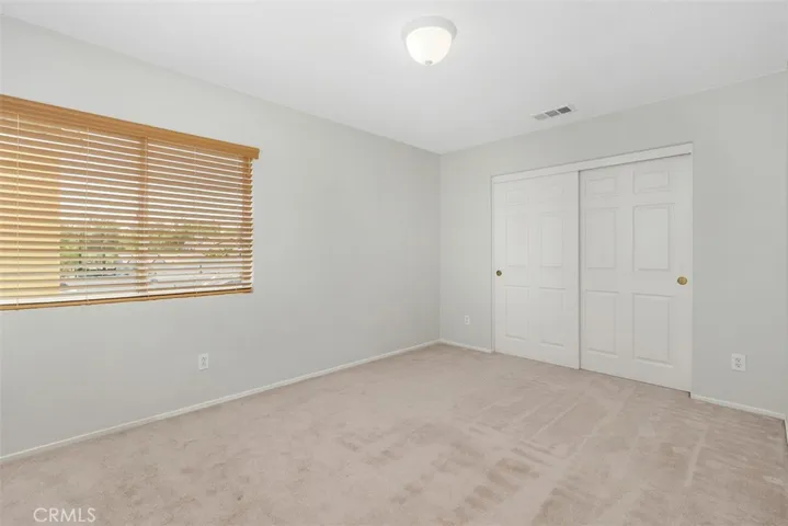 Very large secondary bedroom