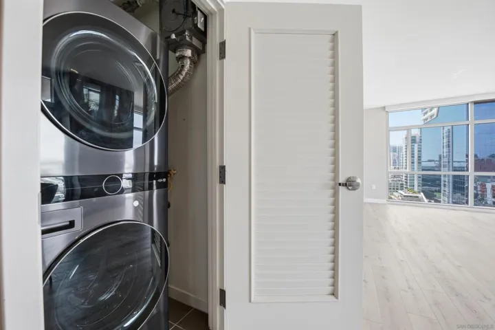 800 The Mark Ln 1409, San Diego, California 92101
