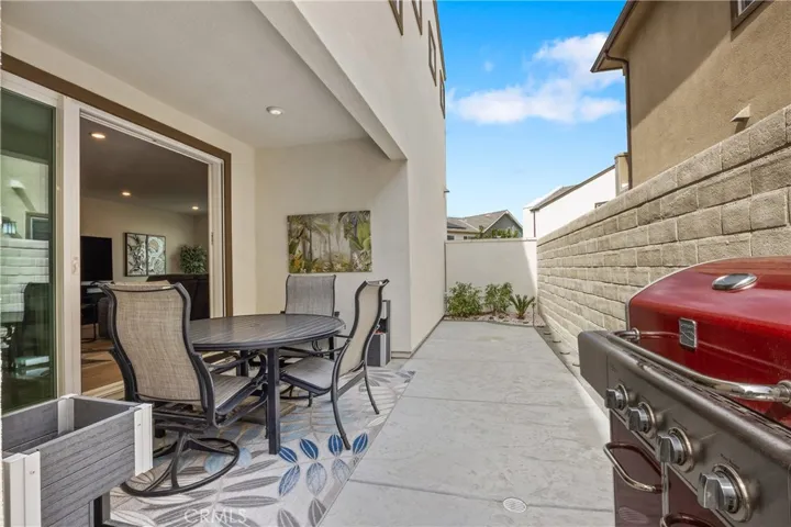 27632 Ensemble, Valencia, California 91381