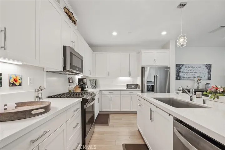 27632 Ensemble, Valencia, California 91381