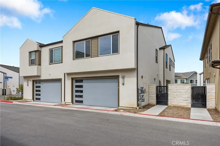 27632 Ensemble, Valencia, California 91381