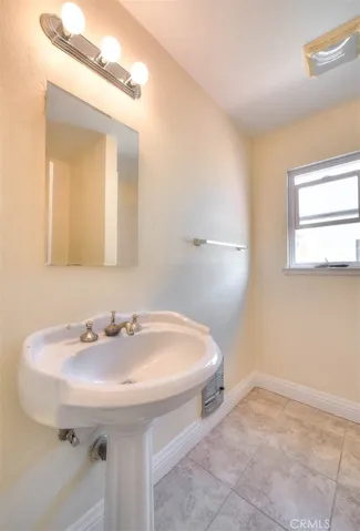 1217 W Vesta, Ontario, California 91762