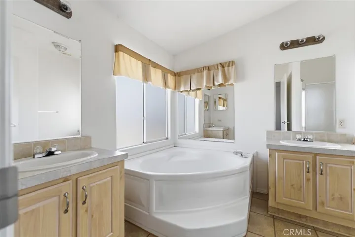45465 25th E, Lancaster, California 93535