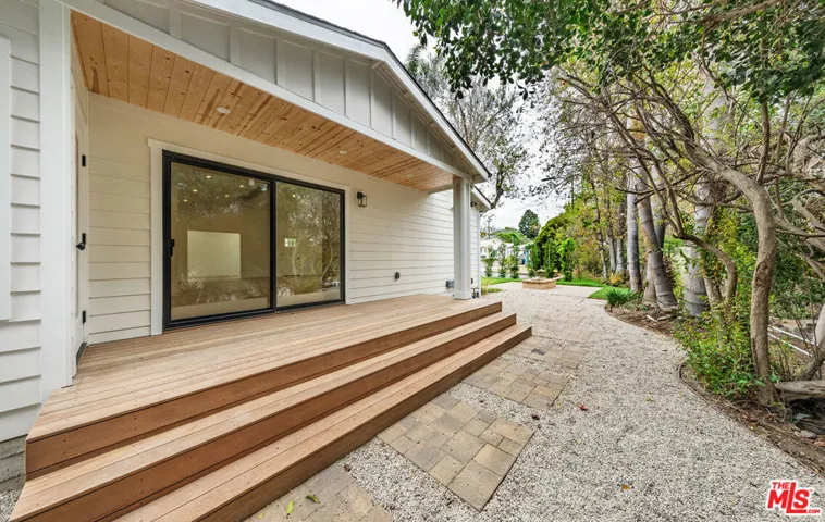 4285 La Salle Avenue, Culver City, California 90232