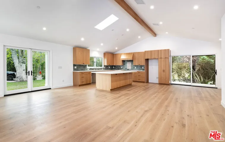 4285 La Salle Avenue, Culver City, California 90232