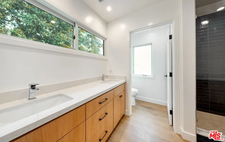 4285 La Salle Avenue, Culver City, California 90232