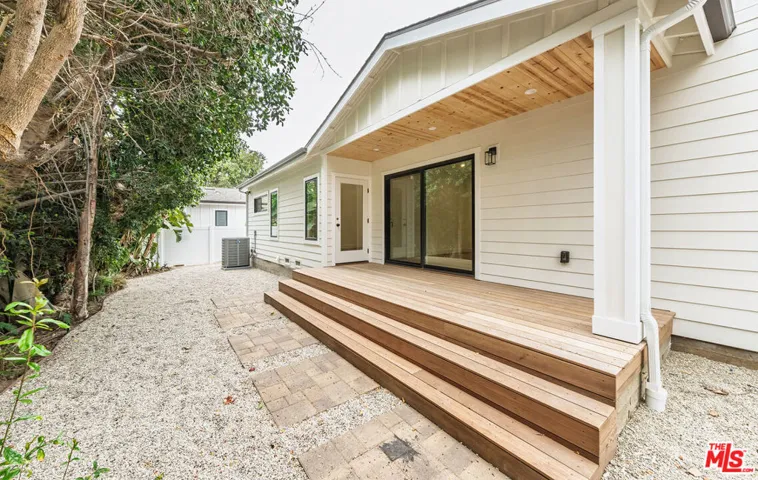 4285 La Salle Avenue, Culver City, California 90232
