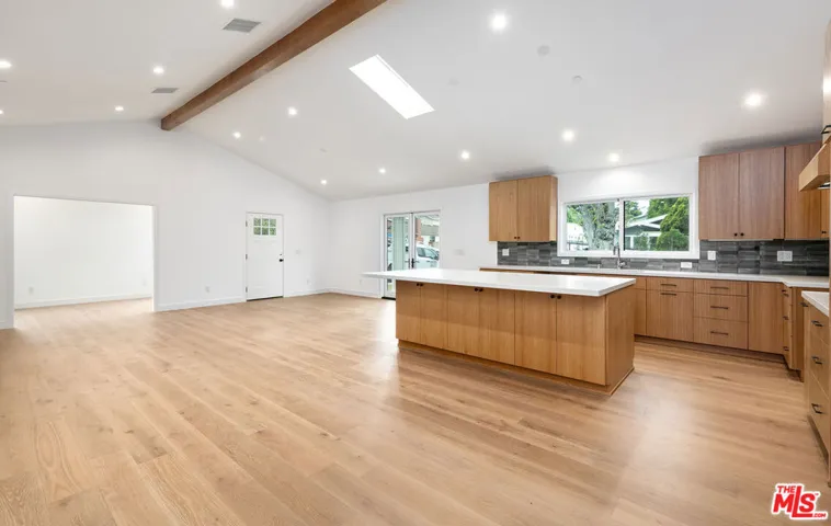 4285 La Salle Avenue, Culver City, California 90232