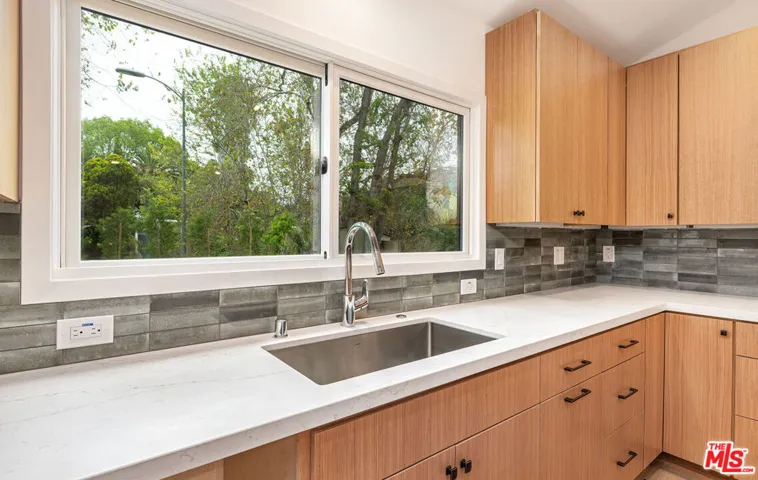 4285 La Salle Avenue, Culver City, California 90232