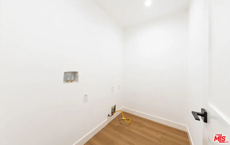4285 La Salle Avenue, Culver City, California 90232
