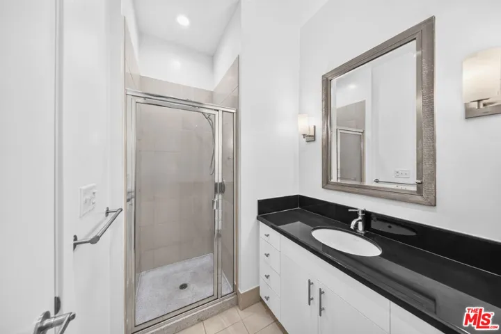 3810 Wilshire Boulevard 1108, Los Angeles, California 90010