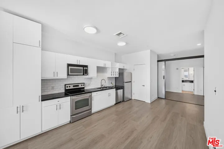3810 Wilshire Boulevard 1108, Los Angeles, California 90010