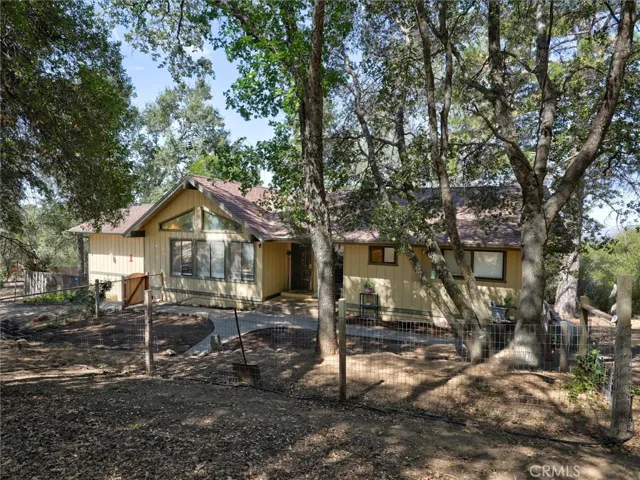 40528 Jean W, Oakhurst, California 93644