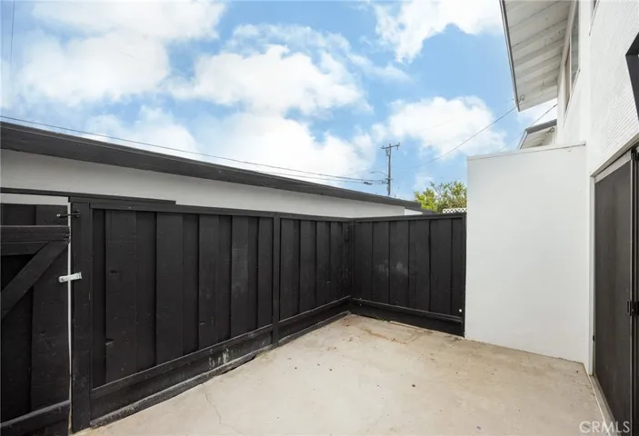 2729 S Baker, Santa Ana, California 92707