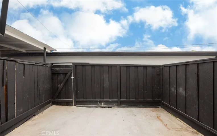 2729 S Baker, Santa Ana, California 92707
