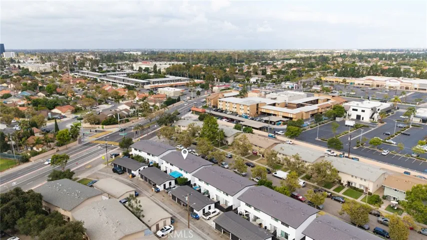 2729 S Baker, Santa Ana, California 92707