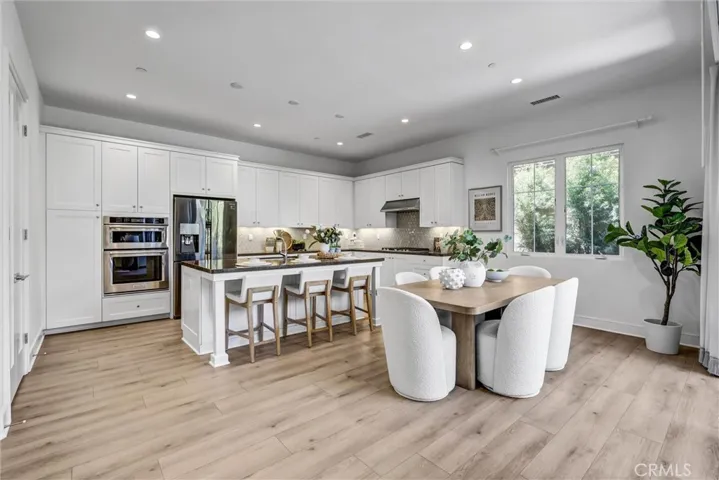 155 Linda Vista, Irvine, California 92618