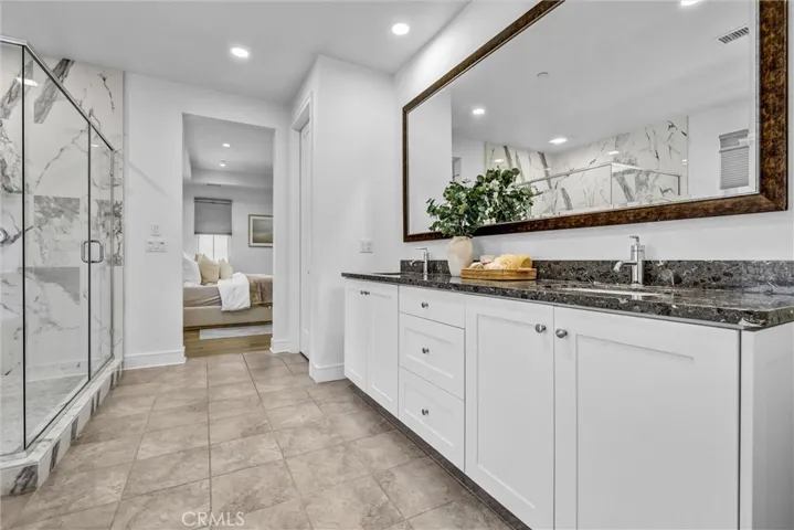155 Linda Vista, Irvine, California 92618