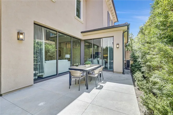 155 Linda Vista, Irvine, California 92618