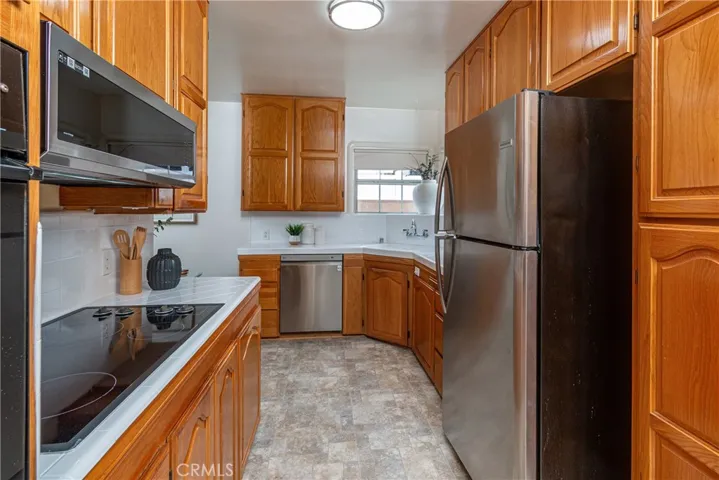 432 N Beachwood Drive, Burbank, California 91506