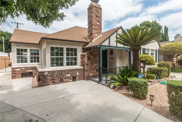 432 N Beachwood Drive, Burbank, California 91506