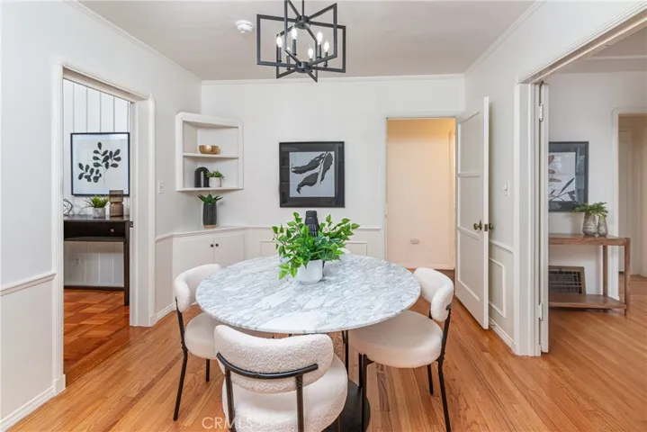 432 N Beachwood Drive, Burbank, California 91506