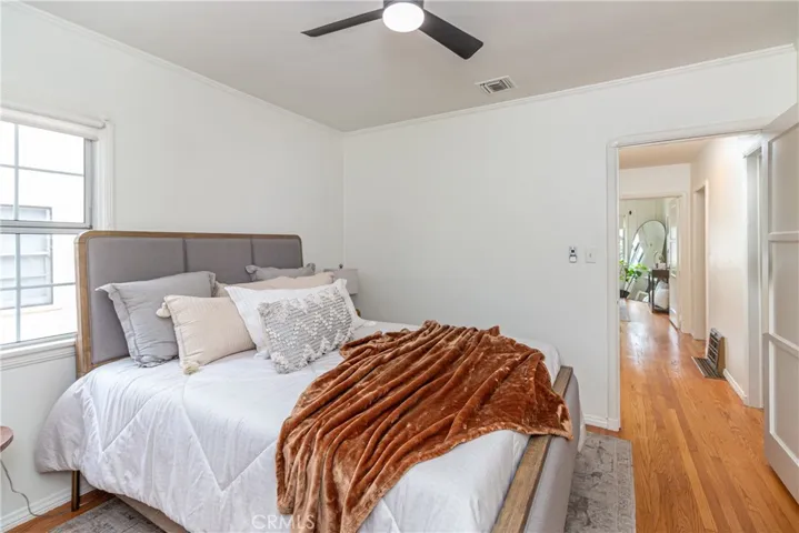 432 N Beachwood Drive, Burbank, California 91506