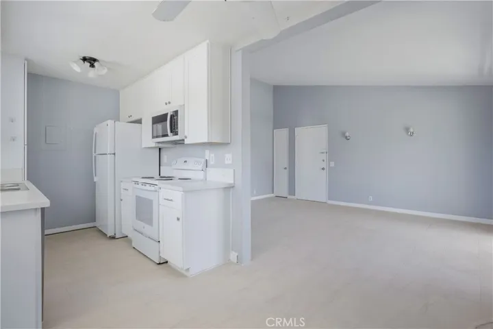 23232 Orange Av #2, Lake Forest, California 92630