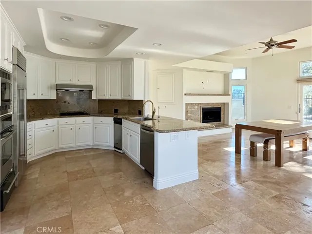 2 Vienna, Newport Beach, California 92660
