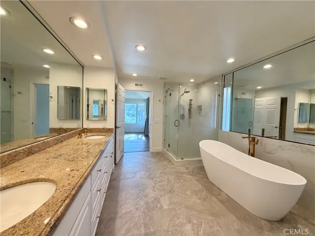 2 Vienna, Newport Beach, California 92660