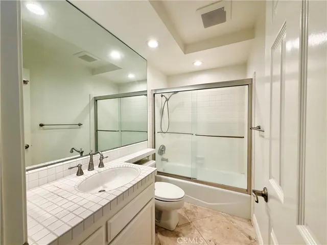 2 Vienna, Newport Beach, California 92660
