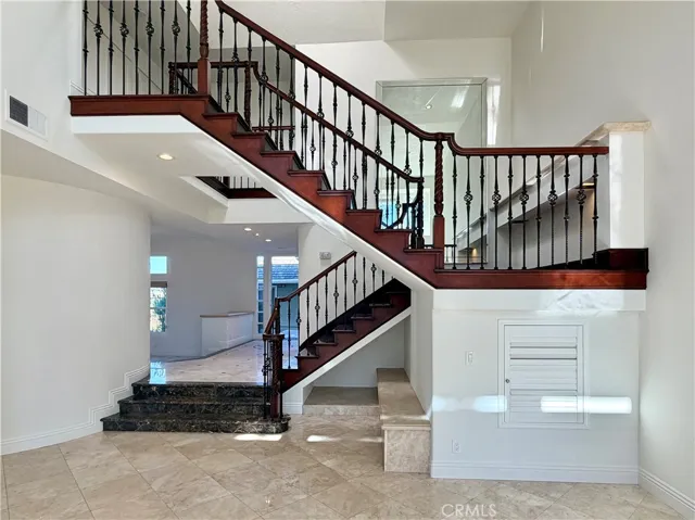 2 Vienna, Newport Beach, California 92660