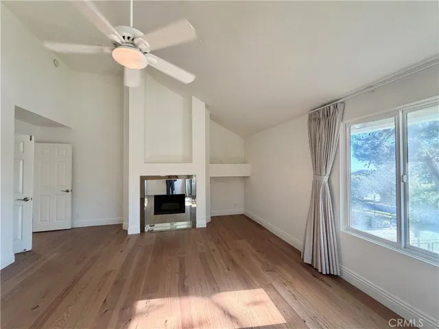 2 Vienna, Newport Beach, California 92660