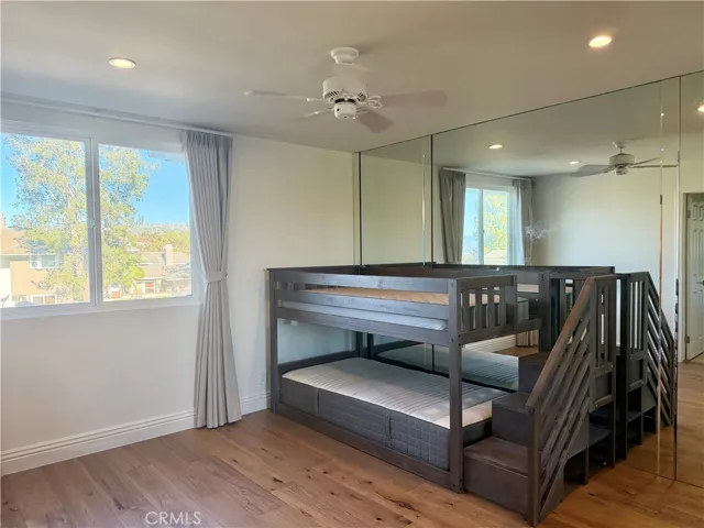 2 Vienna, Newport Beach, California 92660