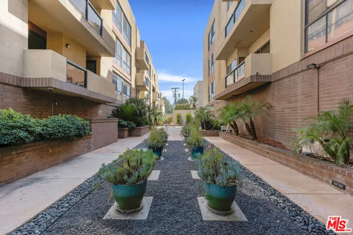 235 S Tower Drive 305, Beverly Hills, California 90211