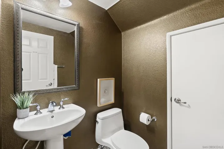 10505 Zenor 21, San Diego, California 92127