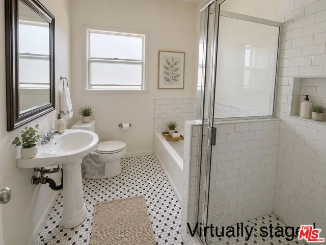 127 N Catalina Street 3, Los Angeles, California 90004