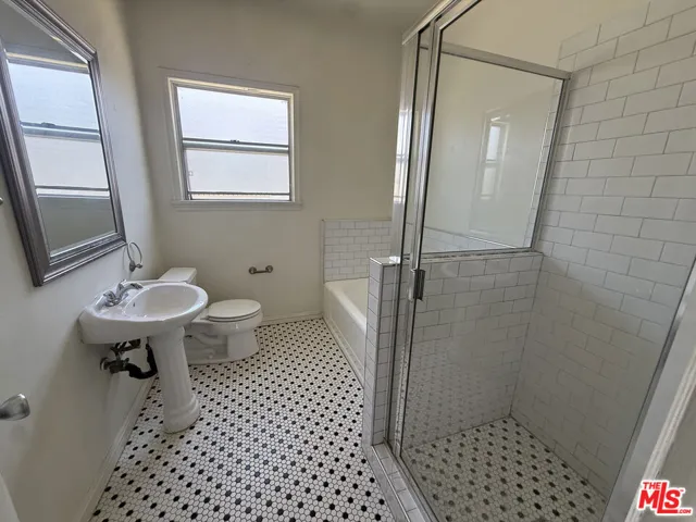 127 N Catalina Street 3, Los Angeles, California 90004