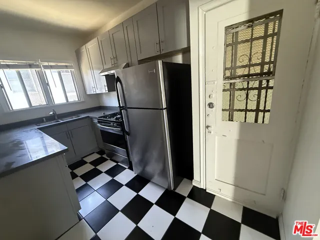 127 N Catalina Street 3, Los Angeles, California 90004