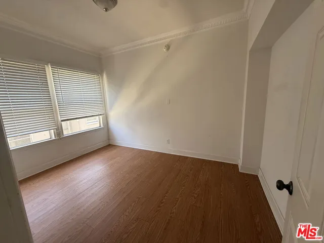 127 N Catalina Street 3, Los Angeles, California 90004