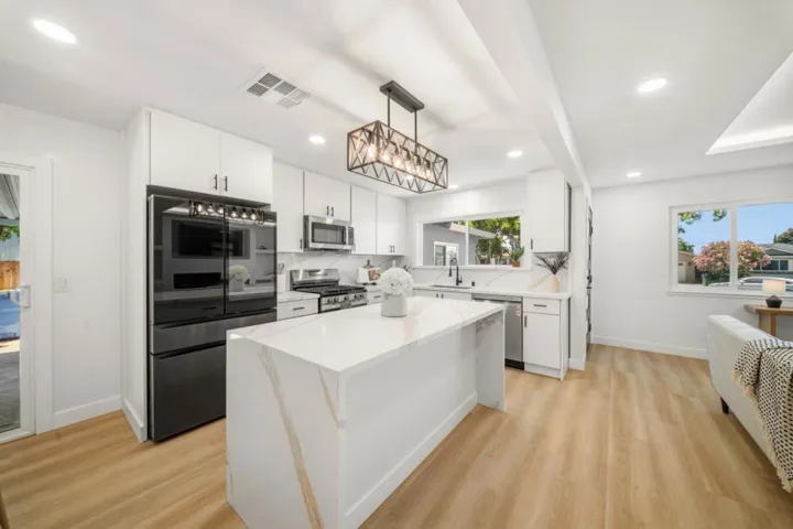 300 N Park Victoria Drive, Milpitas, California 95035