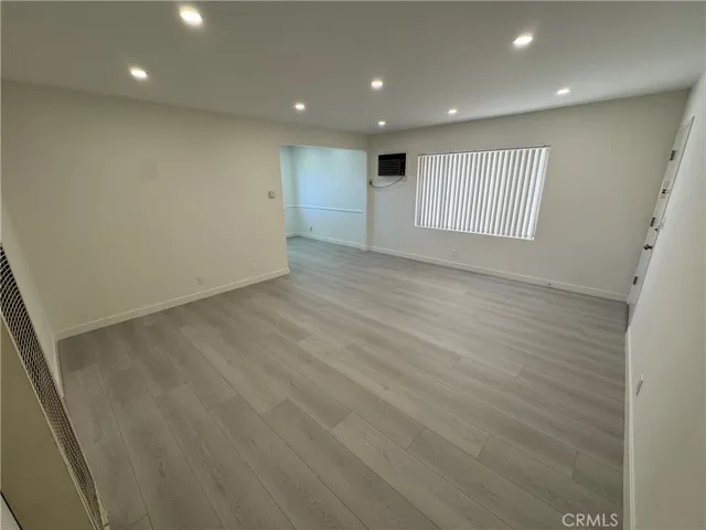 350 W Wilson 1a, Glendale, California 91203