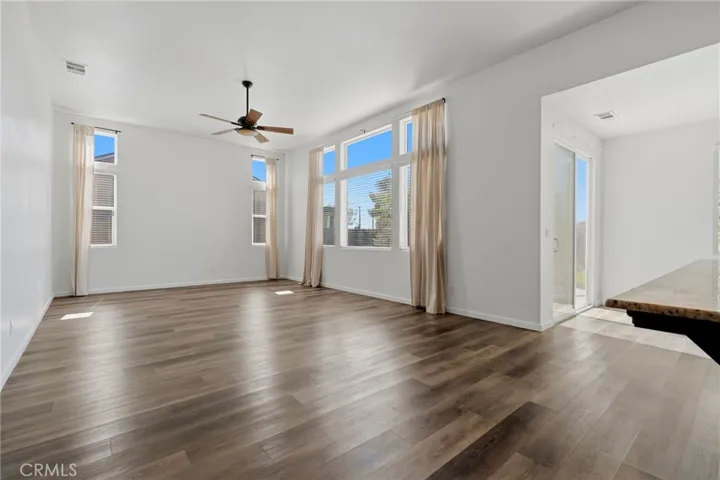 1361 Hoover Way, Hanford, California 93230