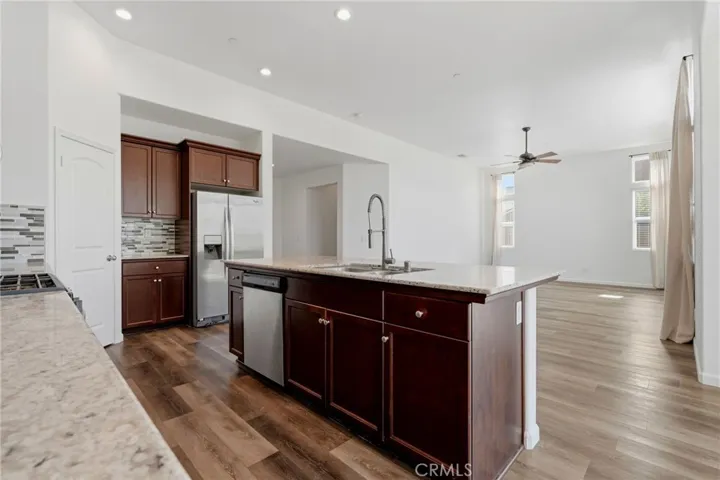 1361 Hoover Way, Hanford, California 93230