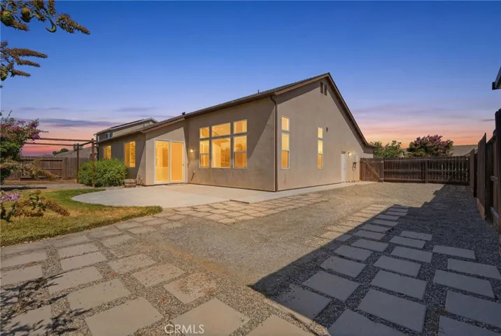 1361 Hoover Way, Hanford, California 93230
