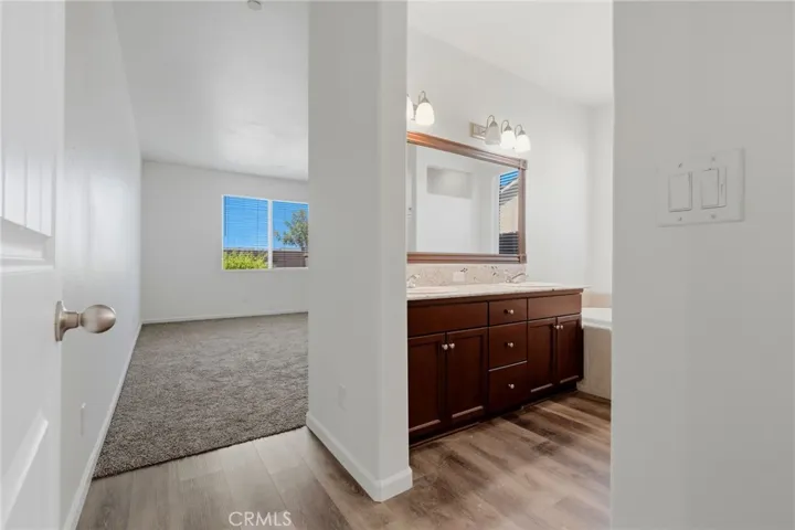 1361 Hoover Way, Hanford, California 93230